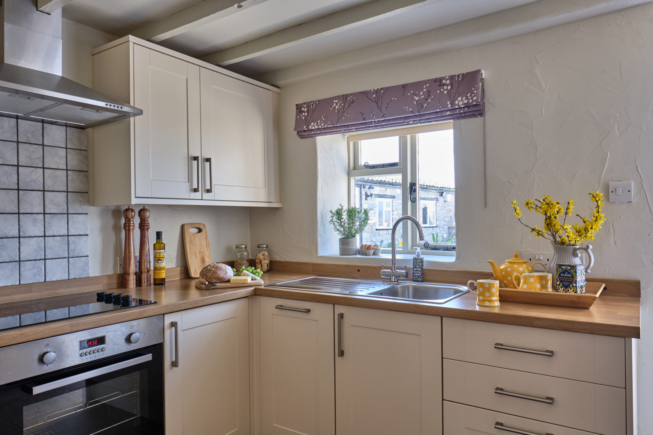 https://www.platinum-healing.com/appletree-cottage-glastonbury/